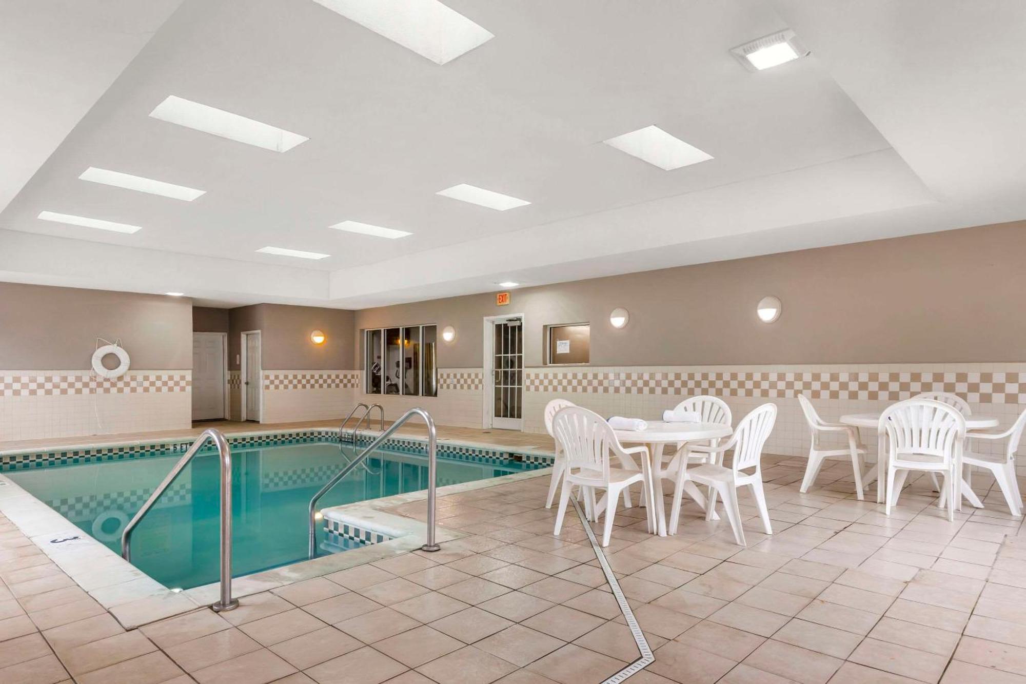 Country Inn & Suites By Radisson, Newport News South, Va Εξωτερικό φωτογραφία